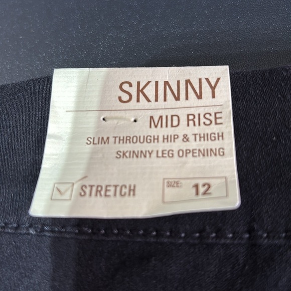 Sonoma Skinny Mid Rise,straight leg,stretch,pull on,elastic waistband jeans - Picture 5 of 8